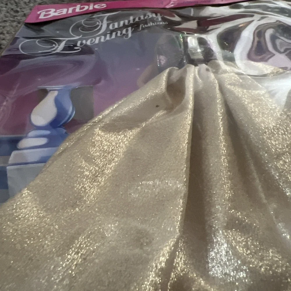 Vintage Barbie Mattel 1994 Fantasy Evening Fashions  Gold Gown Mattel‎ Vintage
